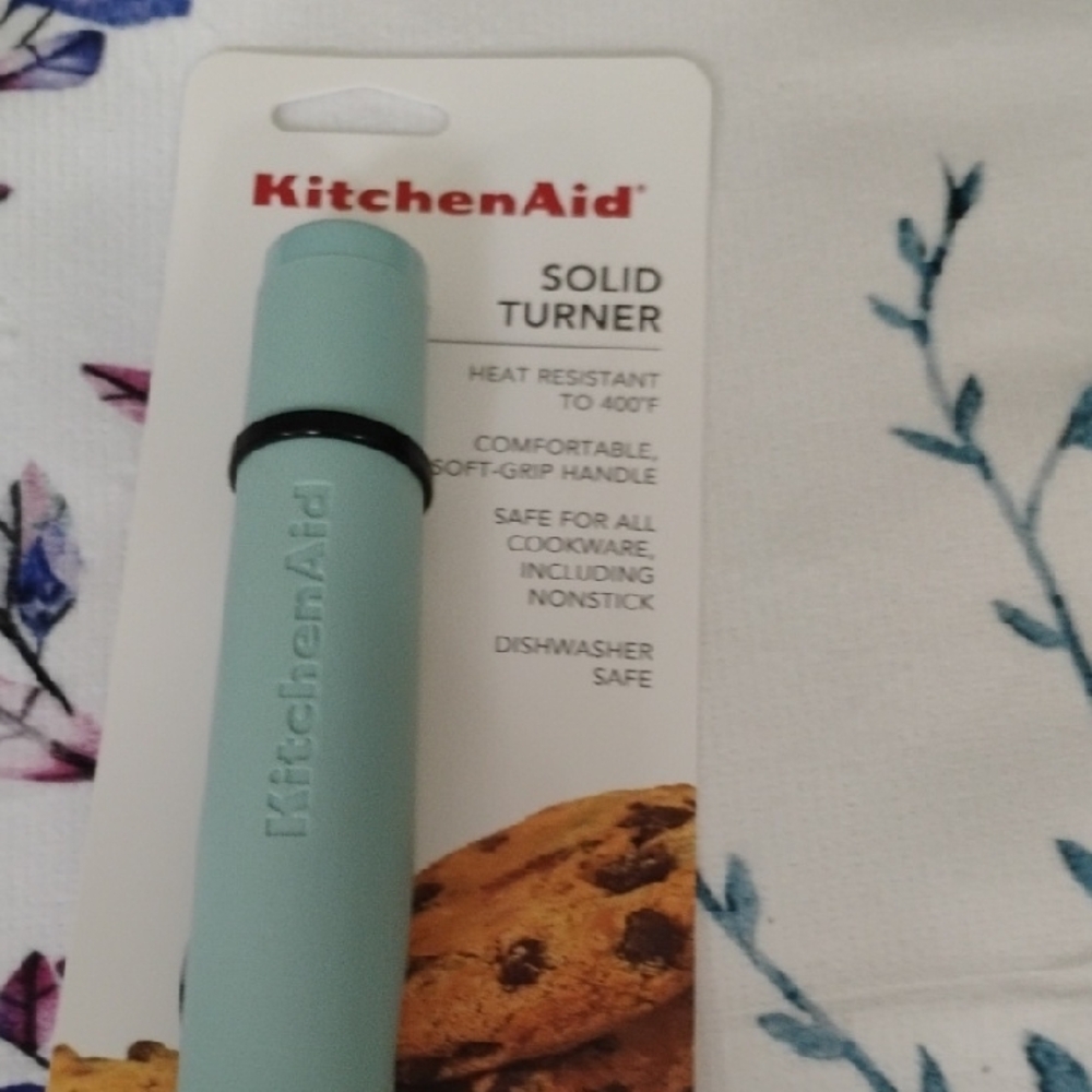KitchenAid Aqua Solid Turner